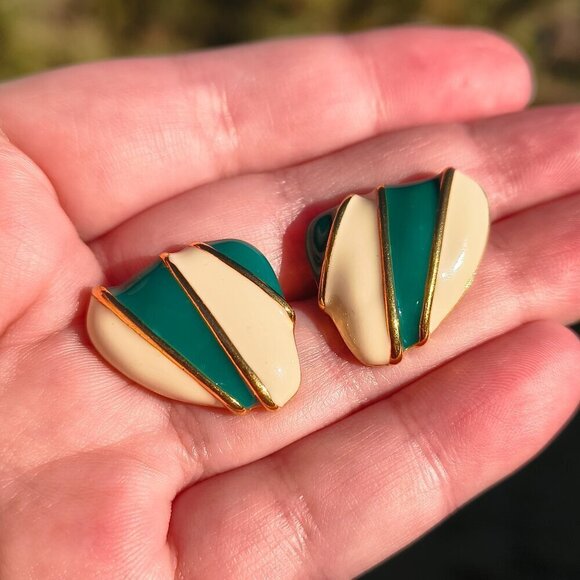Jaclyn Smith Jewelry - Vintage Jaclyn Smith Teal & Ivory Glam Statement Earrings